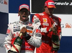 Ex-Weltmeister unter sich: Sieger Lewis Hamilton und Kimi Räikkönen
