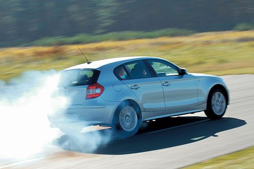 Dynamiker: Auf der Habenseite des BMW 130i steht der Heckantrieb.