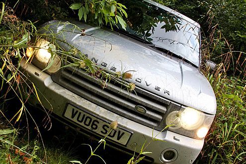 Range Rover in der Botanik.
