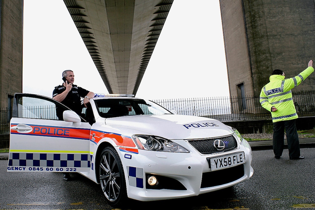 Lexus IS Police als Polizeiwagen