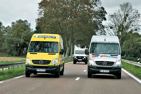 Für alle Fälle immer in der Nähe: Mercedes Sprinter und G-Modelle.