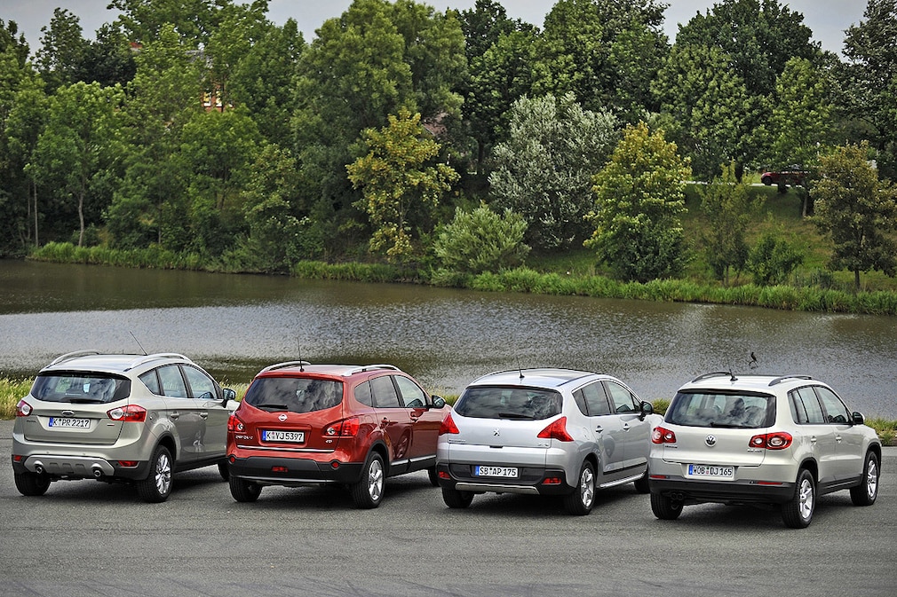 Nissan Qashqai+2 Peugeot 3008 Ford Kuga VW Tiguan