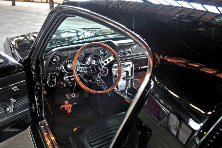 Ford Mustang (1965-1973)