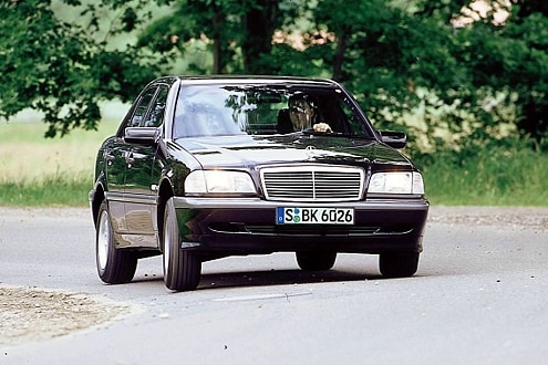 W 202: Die erste C-Klasse war der letzte Mercedes mit klassischer Front.