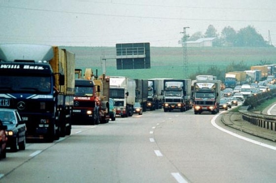 Ba-Wü will Überholverbot für Lkw