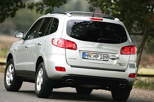 Sanft und sicher: Der Hyundai Santa Fe federt schön weich.