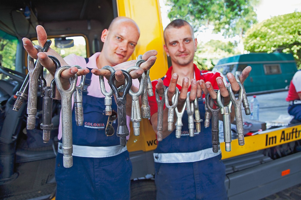 AUTO BILD beim Abschleppdienst