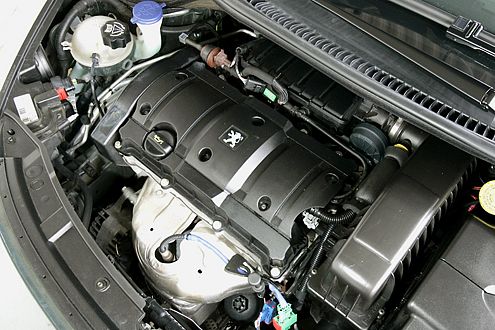 Beide haben 109 PS, doch der Benziner (Foto) wirkt etwas schlapper.