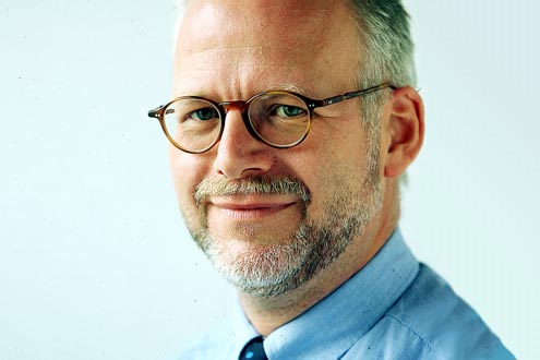 "Doppelt abkassiert": AUTO BILD-Redakteur Roland Bunke ärgert sich vor allem über die steigenden Spritpreise.