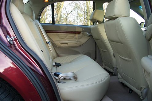 Beim Platzangebot – hinten wie vorn – kann der Brilliance mithalten.