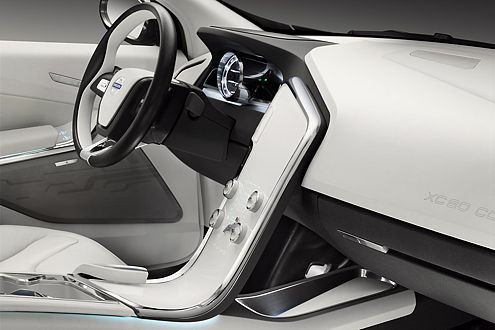 Beim Cockpit-Design orientierten sich die Schweden am Apple iPod.