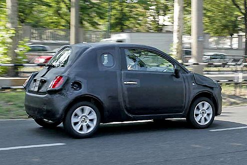 Vom Knutschen gibt's Kugel: hier ein schärferes Bild vom neuen Fiat 500.
