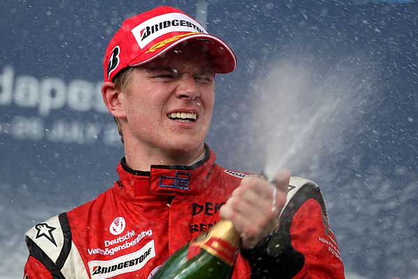 Nicolas Hülkenberg GP2 2009 Podest Siegerehrung