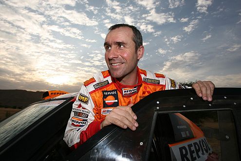 Der achtmalige Dakar-Gewinner Stéphane Peterhansel fährt auch 2007 wieder für Mitsubishi.