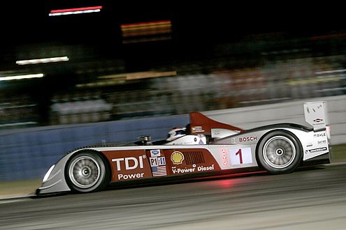 Audis R10 TDi ist der erste Diesel, der in Le Mans siegt.