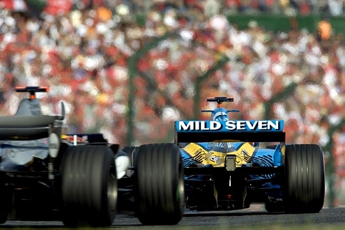 Fernando Alonso auf Renault im japanischen Suzuka.