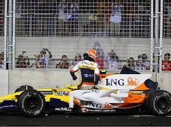 Nelson Piquets Renault klebt in der Mauer: War der Unfall Absicht?