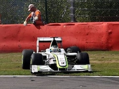 Jenson Button musste sein Auto nach dem Unfall abstellen