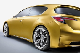Studie Lexus LF-Ch