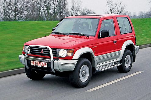 Der Pajero der zweiten Generation besitzt noch einen Leiterrahmen.