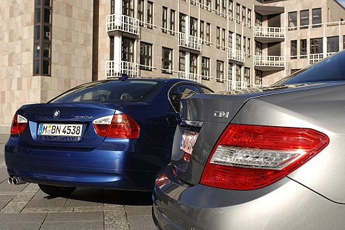 Gutes Ende: Die C-Klasse wirkt hinten stimmiger als das 3er-Heck.