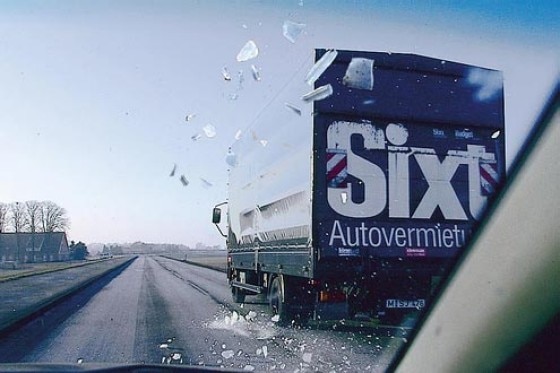 Winterliches Lkw-Gefahrgut