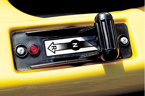 Der Mini Cooper fährt elektrisch, bei Bedarf auch rückwärts.