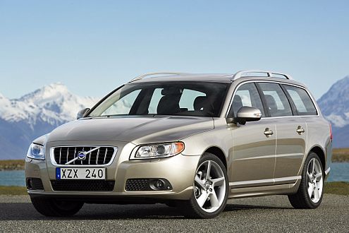 Nicht zu übersehen: die Verwandtschaft mit der Limousine S80.