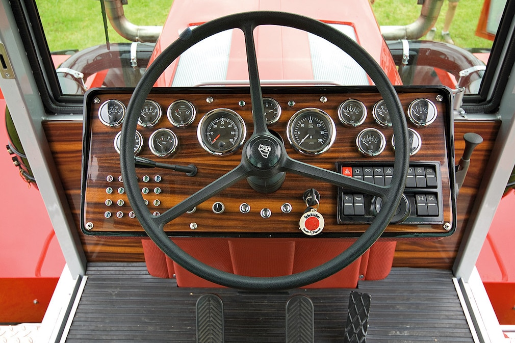Cockpit des Schlüter Profi-Gigant Restomod