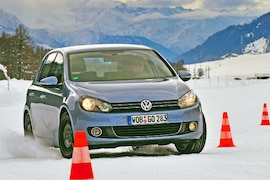 VW Golf im Winterreifen-Test