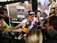 Gefragter Mann in Singapur: Fernando Alonso ist die "Crashgate"-Fragen leid