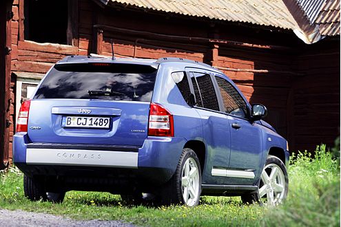 Jeep Compass: Ab März 2007 gibt es den Patriot-Verwandten für 24.590 Euro.