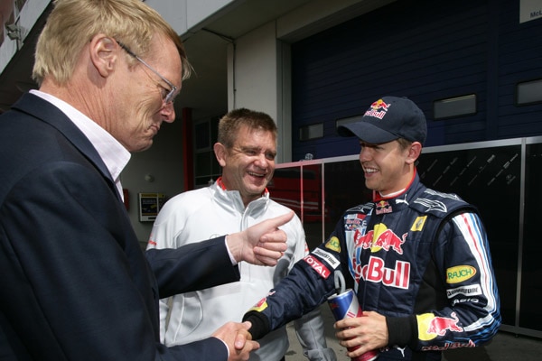 Ari Vatanen (l.) mit Sebastian Vettel