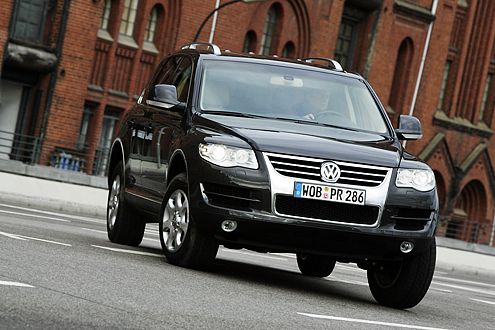 Neues Gesicht, verbessertes Cockpit: der geliftete Touareg.