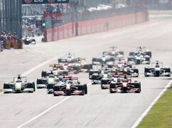 2010 werden vielleicht 28 Autos zur ersten Schikane in Monza jagen
