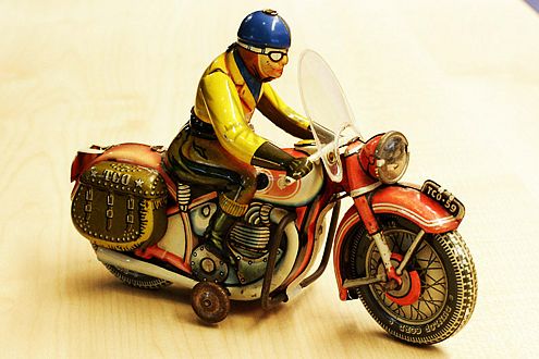 Blech-Motorrad, Tipp&Co, 50er-Jahre, 450 Euro.