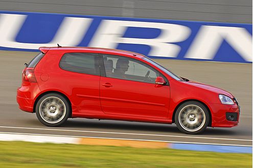 230 PS machen den Vorderrädern der Edition 30 Probleme.