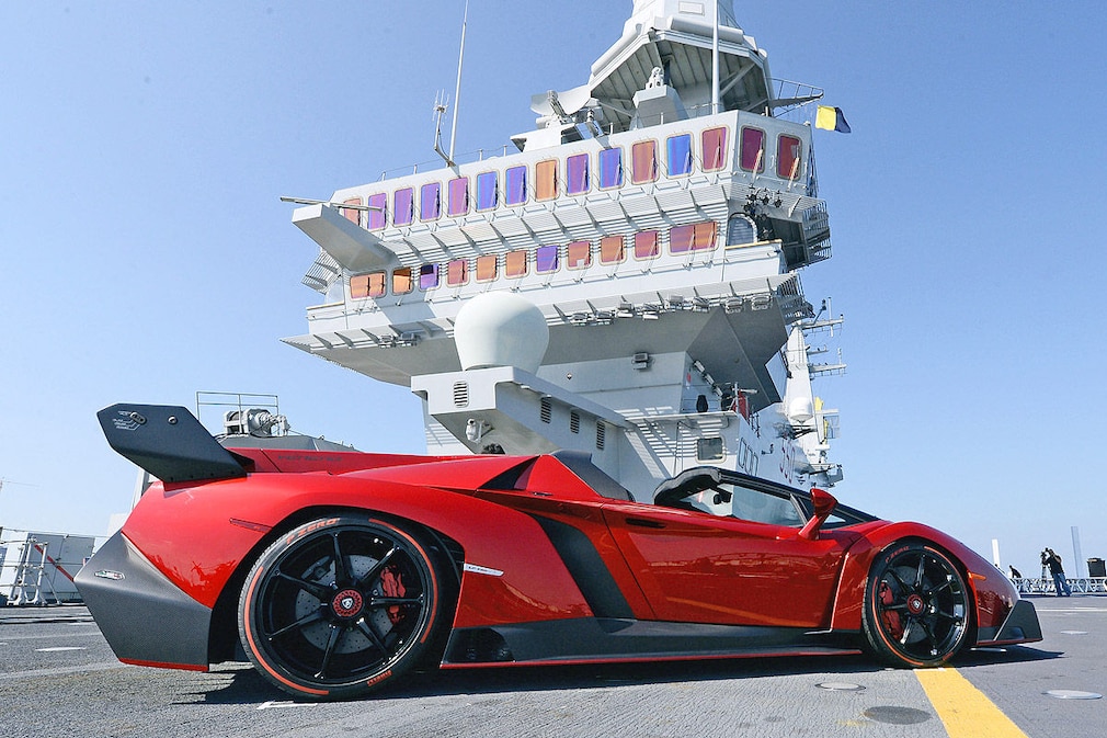 Lamborghini Veneno Spyder