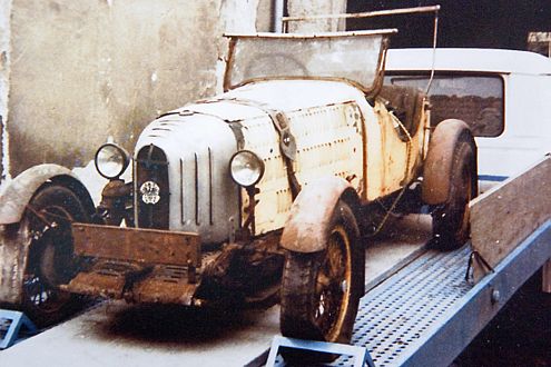 Unerwarteter Garagenfund: So sah RAK1 aus, als er entdeckt wurde. Verrostet, verstaubt, vergammelt – aber vollständig erhalten.