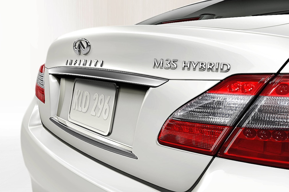 Infiniti M35 Hybrid