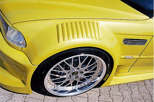 Wie macht man aus einem Auto eineinhalb? Mit einem Breitbau!
