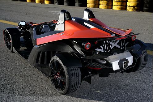 Wo ist die Karosserie? Aus dem Monocoque ragt die blanke Technik.