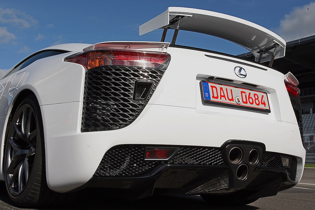 Lexus LF-A