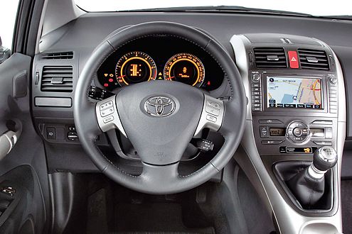 Bei der Gestaltung des Cockpits hat sich Toyota Mühe gegeben.