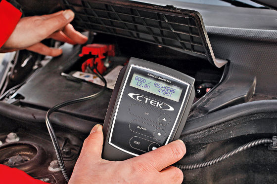 Kälteprüfstrom: Er wird von der Werkstatt gemessen, zeigt den Ladezustand der Batterie.