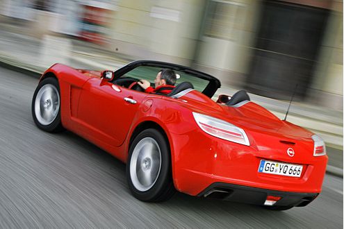 Dynamiker: Der Opel geht subjektiv besser ums Eck.
