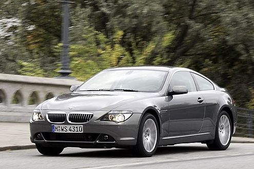 Innere Größe: Im Vergleich zum XKR sitzt es sich im BMW 650i schon fast wie in einer Limousine.