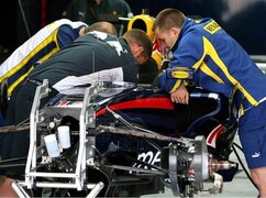 Red Bull setzt trotz aller Gerüchte weiterhin auf Renault-V8-Motoren