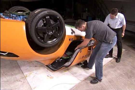 Crashtest Mercedes SLS AMG