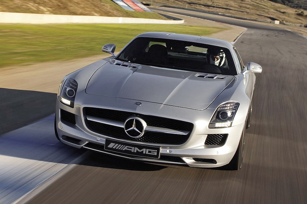 Mercedes SLS AMG in Laguna Seca USA